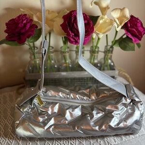 Quilted Puffer Barrel‎ Bag Hobo Shoulder Bag, Puffy, Silver. No brand name.